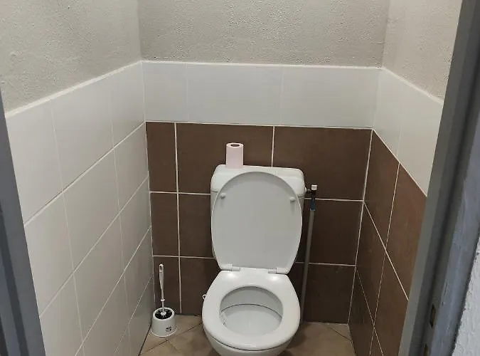 호텔 Les 4 Chenes *